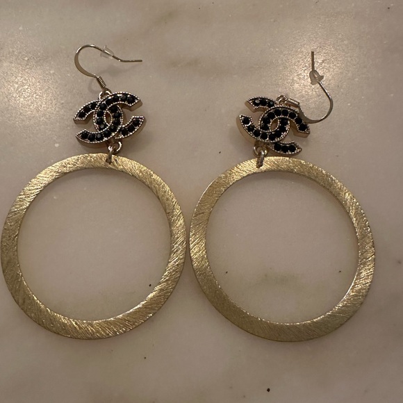 Gold and Black Hoop Earrings - Picture 3 of 4
